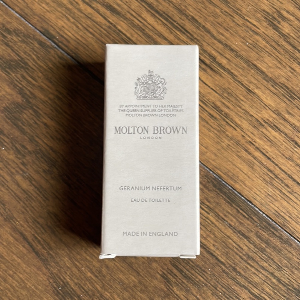 Designer skincare samples! La Mer, ReVive, Cle De Peau, Diptyque, and more! - Picture 6 of 10